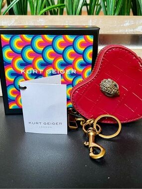 KURT GEIGER LONDON Kensington Leather Heart Bag Charm
